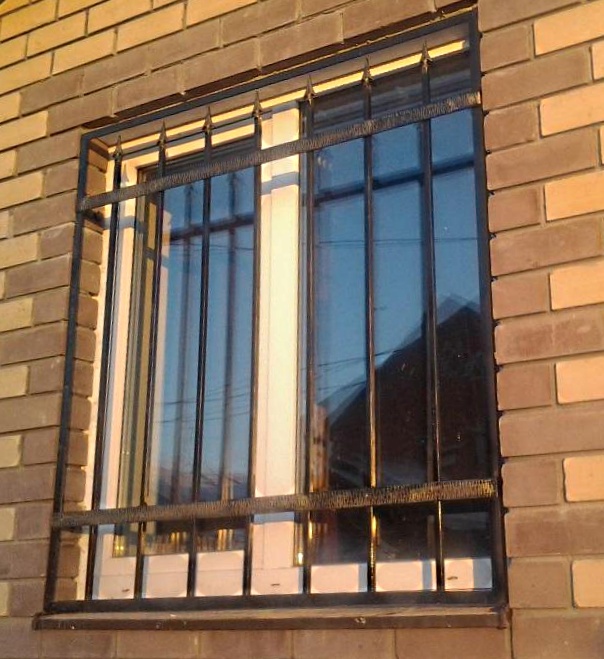 Сварные решетки на окна изготовление, монтаж, цена в Москве и МО - МДК